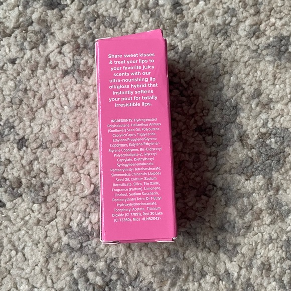 Too Faced Kissing Jelly Lip Oil Gloss Bubblegum - Picture 5 of 8
